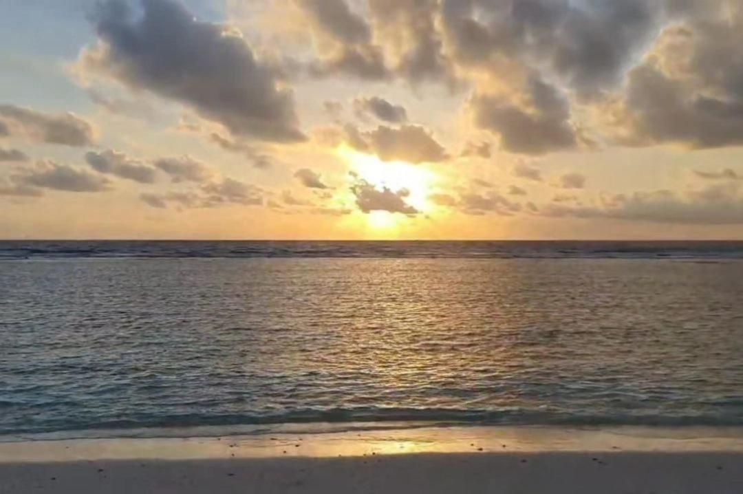 מאלה Beachfront Seaview Apartment מראה חיצוני תמונה